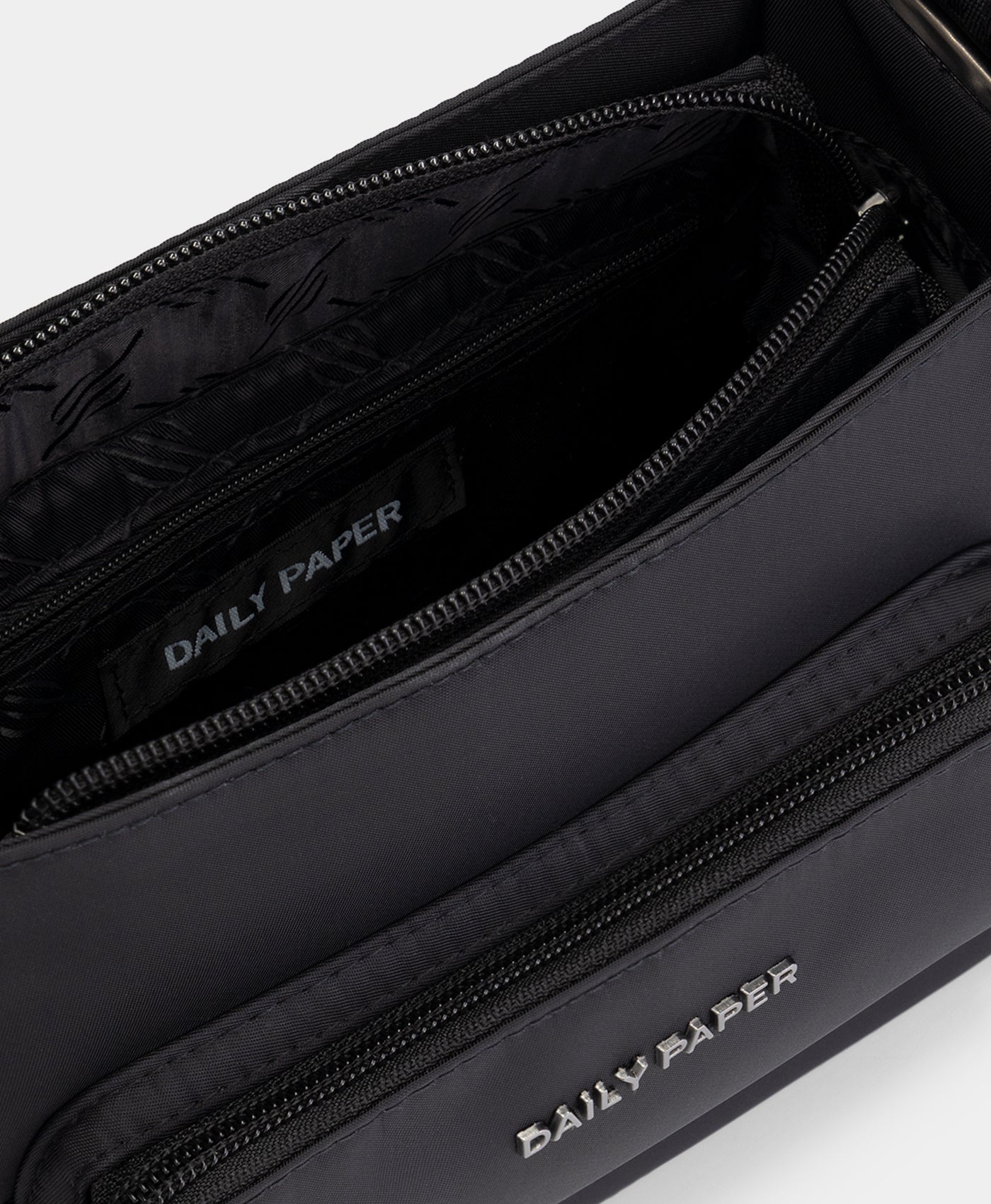 DP - Black Estra Bag - Packshot