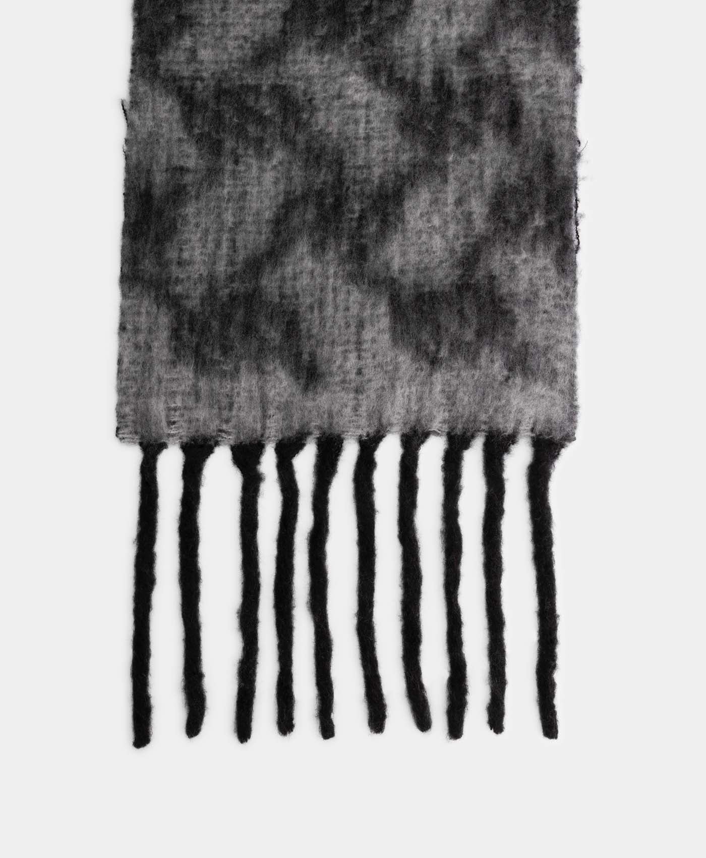 DP - Black Riyo Scarf - Packshot